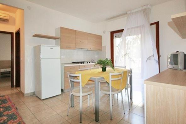 Ba- Tintoretto Apartments - Λινιάνο Σαμπιαντόρο Εξωτερικό φωτογραφία