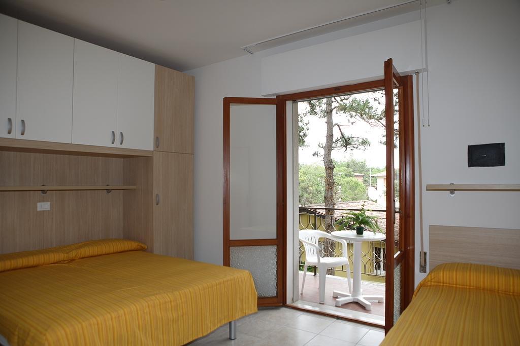 Ba- Tintoretto Apartments - Λινιάνο Σαμπιαντόρο Δωμάτιο φωτογραφία
